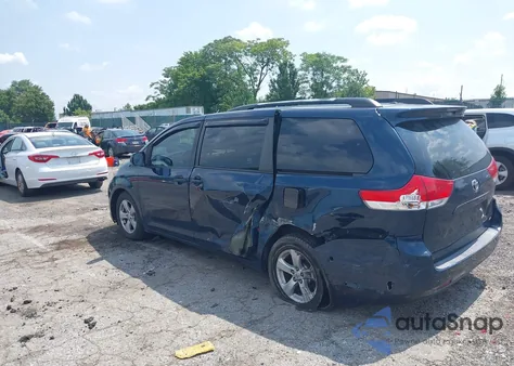 2011 Toyota Sienna Le V6 from USA, damaged, VIN 5TDKK3DC0BS004624